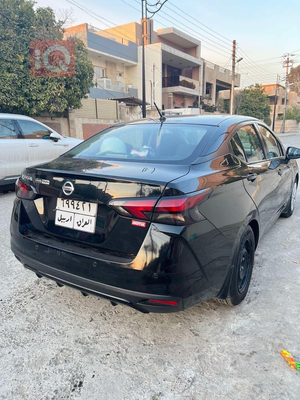نيسان فيرسا